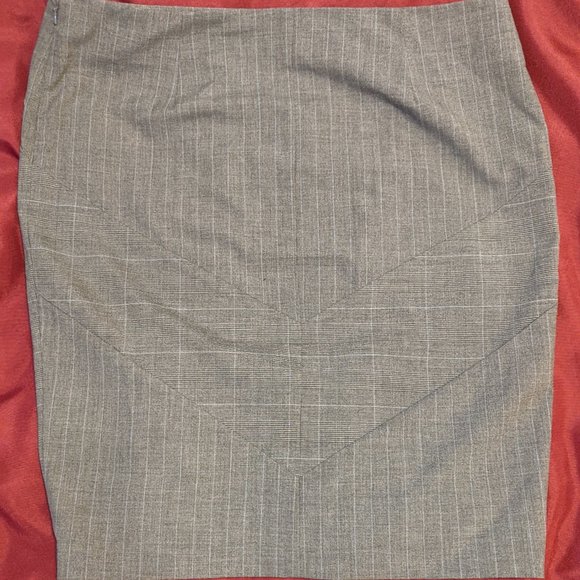 Club Monaco Plaid Skirt - Picture 2 of 10